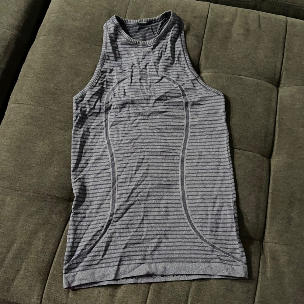 Lululemon tank